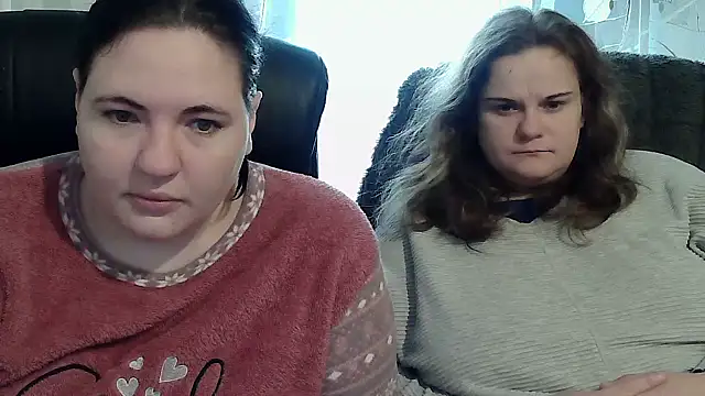 HollyXEva online show from 1, 10, 2025