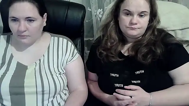 HollyXEva online show from 3, 10, 2025