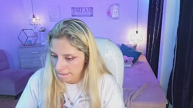 Jennaa Cooper online show from 13, 12, 2025