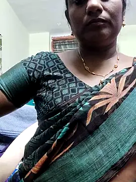 Snapshot of papukurty chatting on 26, 10, 2025 papukurty online show from 26, 10, 2025