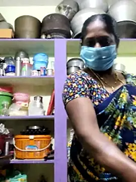 Snapshot of papukurty chatting on 7, 11, 2025 papukurty online show from 7, 11, 2025