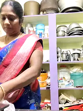 Snapshot of papukurty chatting on 15, 11, 2025 papukurty online show from 15, 11, 2025