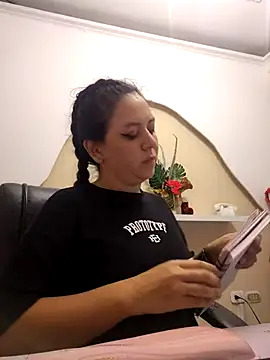 Abbyjoness21 online show from 8, 11, 2025