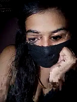 Snapshot of umairahaasan_1 chatting on 1, 11, 2025 umairahaasan 1 online show from 1, 11, 2025