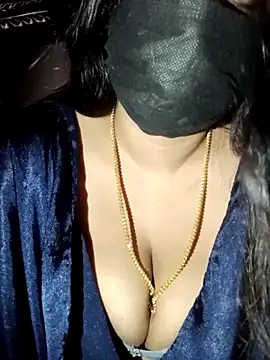 Snapshot of umairahaasan_1 chatting on 11, 11, 2025 umairahaasan 1 online show from 11, 11, 2025