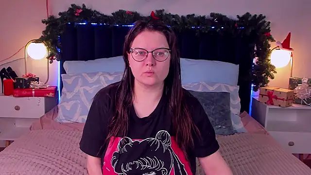 HelenDanvers online show from 17, 12, 2025