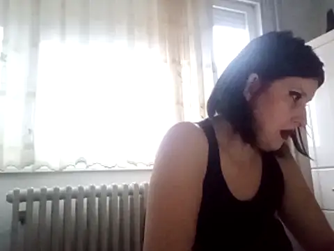 Snapshot of milf44milf chatting on 28, 11, 2025 milf44milf online show from 28, 11, 2025