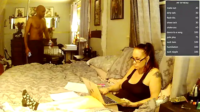 sexyred77713 online show from 16, 3, 2026