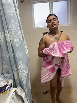 Snapshot of siilvestremx chatting on 14, 11, 2025 siilvestremx online show from 14, 11, 2025