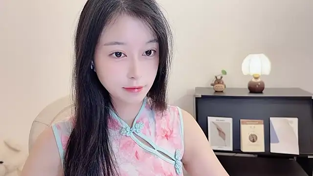 Snapshot of Onechestnut chatting on 16, 10, 2025 Onechestnut online show from 16, 10, 2025