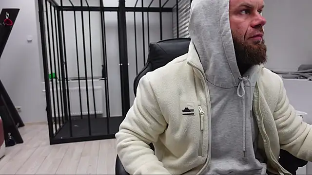 Snapshot of Stewart_Barnz chatting on 10, 10, 2025 Stewart Barnz online show from 10, 10, 2025