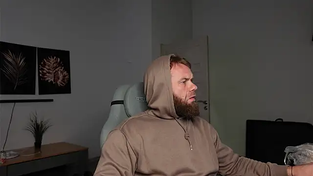 Snapshot of Stewart_Barnz chatting on 15, 10, 2025 Stewart Barnz online show from 15, 10, 2025