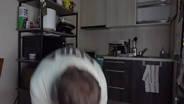 Snapshot of Stewart_Barnz chatting on 10, 11, 2025 Stewart Barnz online show from 10, 11, 2025