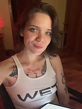 enchanting chloe online show from 9, 10, 2025