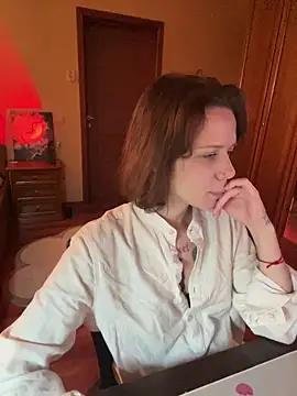 enchanting chloe online show from 12, 10, 2025