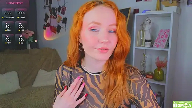 JoyceJones online show from 18, 10, 2025