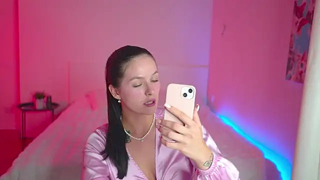 EwelynScott online show from 17, 9, 2025