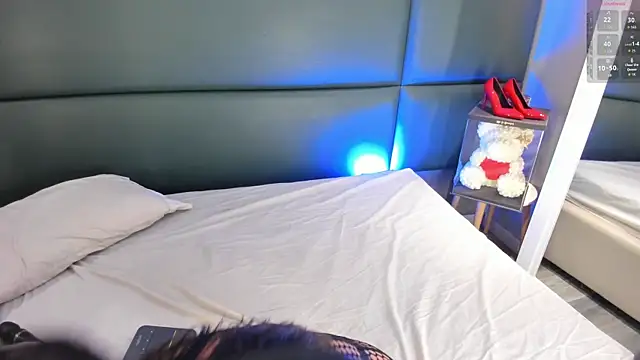 Snapshot of alexamonroe_ chatting on 15, 9, 2025 alexamonroe online show from 15, 9, 2025