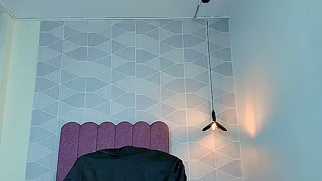 Aly Loving online show from 10, 11, 2025