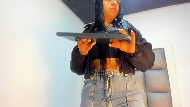 Mia lopez   online show from 10, 10, 2025