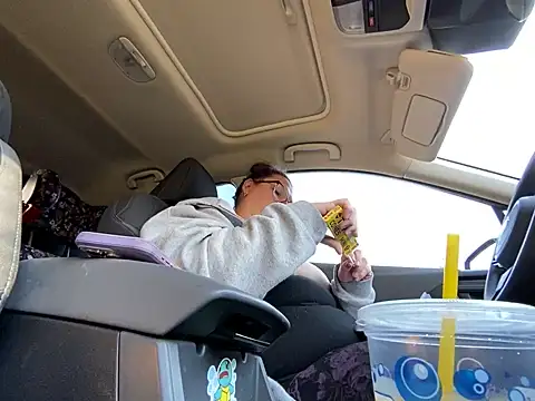 GirlSquirt online show from 2, 11, 2025