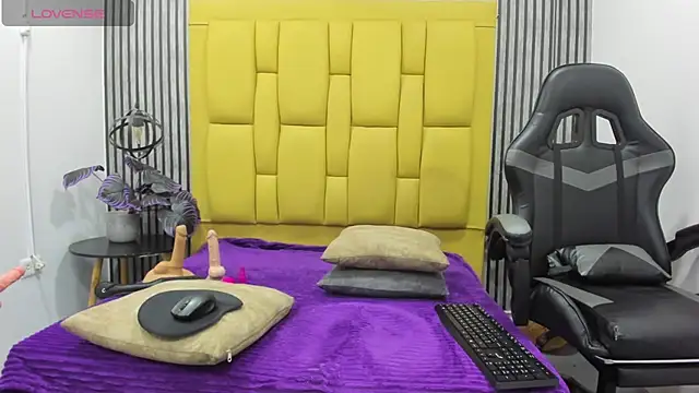 bryonycutee online show from 16, 10, 2025