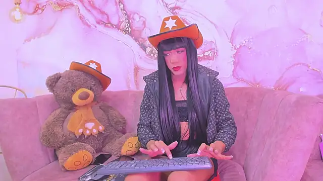 Snapshot of NaughtySweetss chatting on 16, 9, 2025 NaughtySweetss online show from 16, 9, 2025