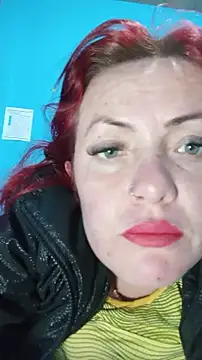 Snapshot of carolinhe_ chatting on 3, 12, 2025 carolinhe online show from 3, 12, 2025