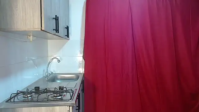 Snapshot of couple_vzl chatting on 18, 9, 2025 couple vzl online show from 18, 9, 2025