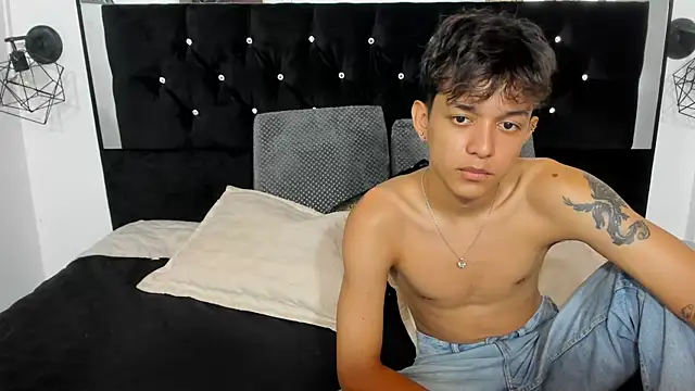 Sebas cat online show from 3, 11, 2025