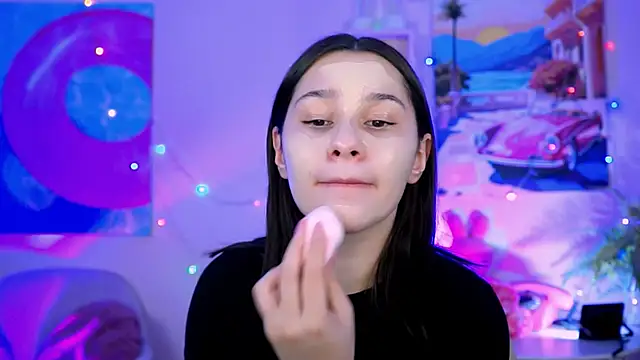 KimClarks  online show from 17, 11, 2025