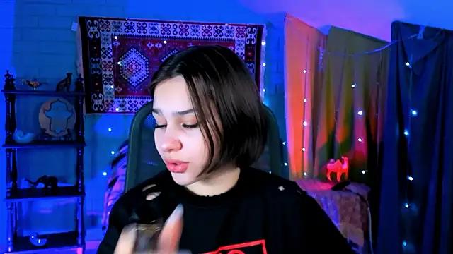 KimClarks  online show from 21, 2, 2026