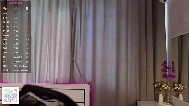 VeronaHascall online show from 2, 10, 2025