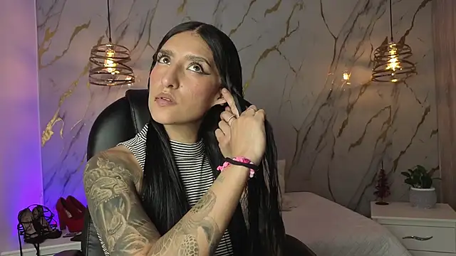 Scaarlettfox online show from 4, 2, 2026