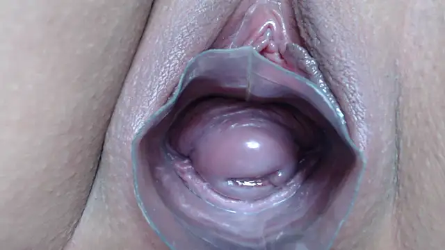 Snapshot of Princess_pussy01 chatting on 20, 11, 2025 Princess pussy01 online show from 20, 11, 2025