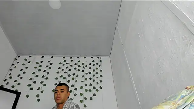 Snapshot of PureFire20 chatting on 10, 10, 2025 PureFire20 online show from 10, 10, 2025