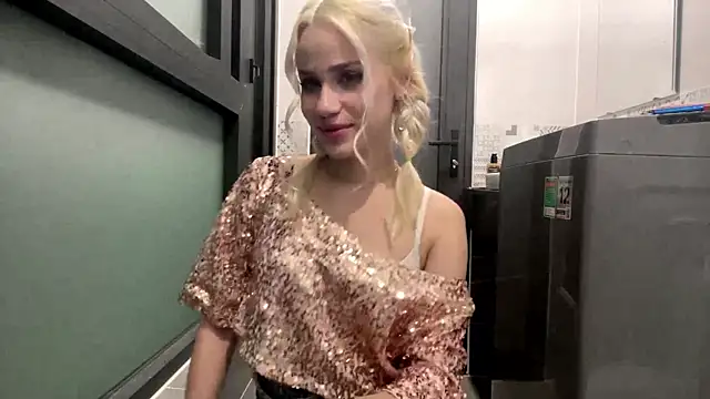 Snapshot of fancy_angel chatting on 16, 12, 2025 fancy angel online show from 16, 12, 2025