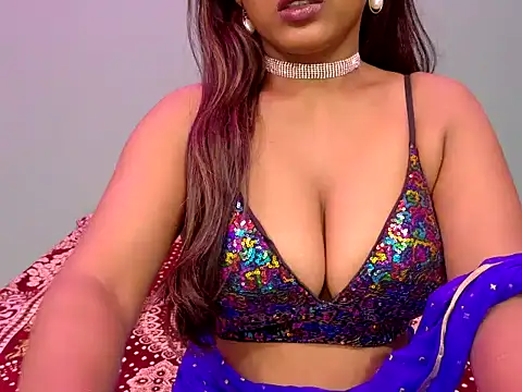 Snapshot of nylaahh-12 chatting on 16, 10, 2025 nylaahh-12 online show from 16, 10, 2025