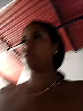 Snapshot of Fernanda30 chatting on 13, 10, 2025 Fernanda30 online show from 13, 10, 2025