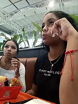 Snapshot of Fernanda30 chatting on 24, 10, 2025 Fernanda30 online show from 24, 10, 2025