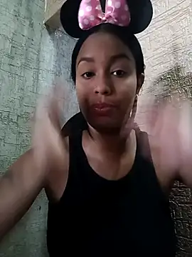 Snapshot of Fernanda30 chatting on 8, 11, 2025 Fernanda30 online show from 8, 11, 2025