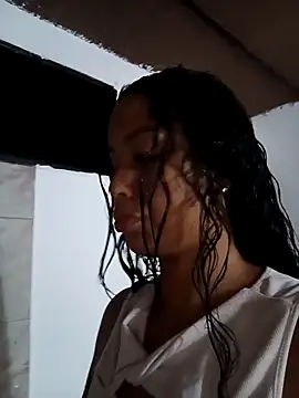 Snapshot of Fernanda30 chatting on 3, 12, 2025 Fernanda30 online show from 3, 12, 2025