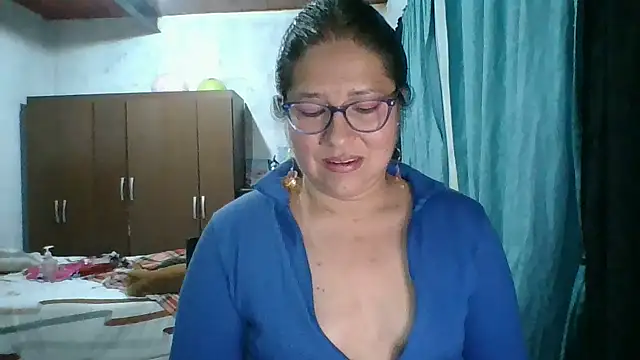 scarlett widow  online show from 5, 10, 2025