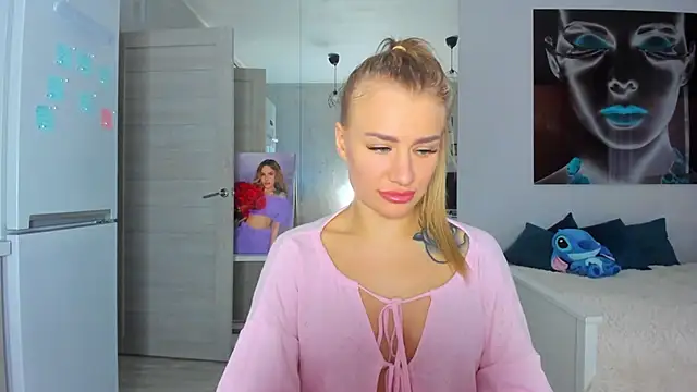 Snapshot of MashaFromRussia__ chatting on 11, 11, 2025 MashaFromRussia online show from 11, 11, 2025