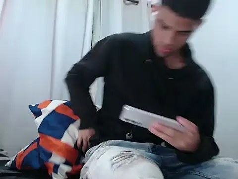 Snapshot of camillo_beischel_ chatting on 8, 10, 2025 camillo beischel online show from 8, 10, 2025