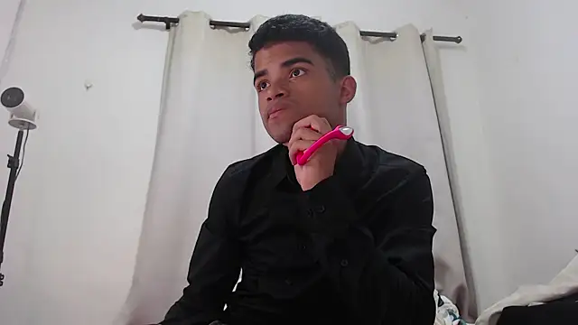 Snapshot of camillo_beischel_ chatting on 7, 11, 2025 camillo beischel online show from 7, 11, 2025