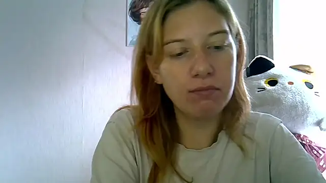 Lily Ember online show from 27, 9, 2025