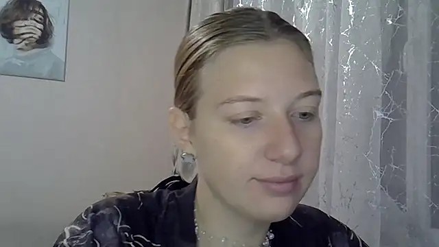 Lily Ember online show from 4, 10, 2025