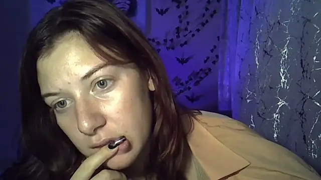 Snapshot of Lily_Ember chatting on 27, 10, 2025 Lily Ember online show from 27, 10, 2025