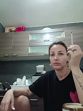 Snapshot of Aly-john1985 chatting on 25, 10, 2025 Aly-john1985 online show from 25, 10, 2025